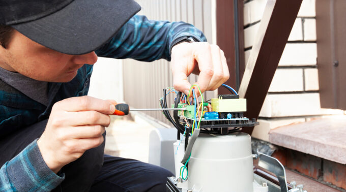 SAFETY IN AUTOMATED GATE INSTALLATIONS: BEST PRACTICES FOR INSTALLERS, OPERATORS, AND SERVICE TECHNICIANS